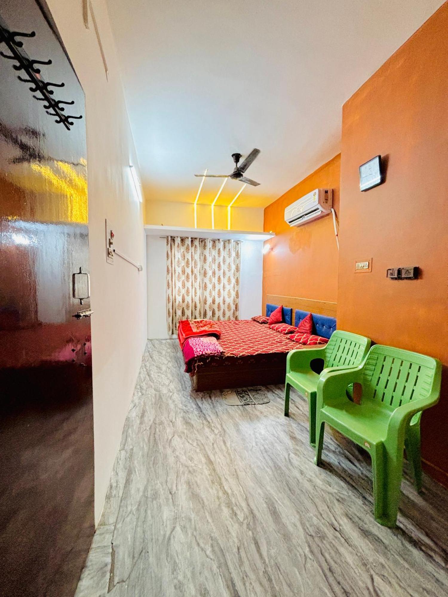 Shivalay Paying Guest House Варанаси Экстерьер фото